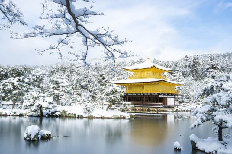 แนะนำสำหรับการท่องเที่ยวญี่ปุ่นในฤดูหนาว! จุดวิวสวยทั่วประเทศช่วงฤดูหนาว 13 อันดับที่ไปได้โดยรถไฟหรือรถบัส (ปี 2019-2020)