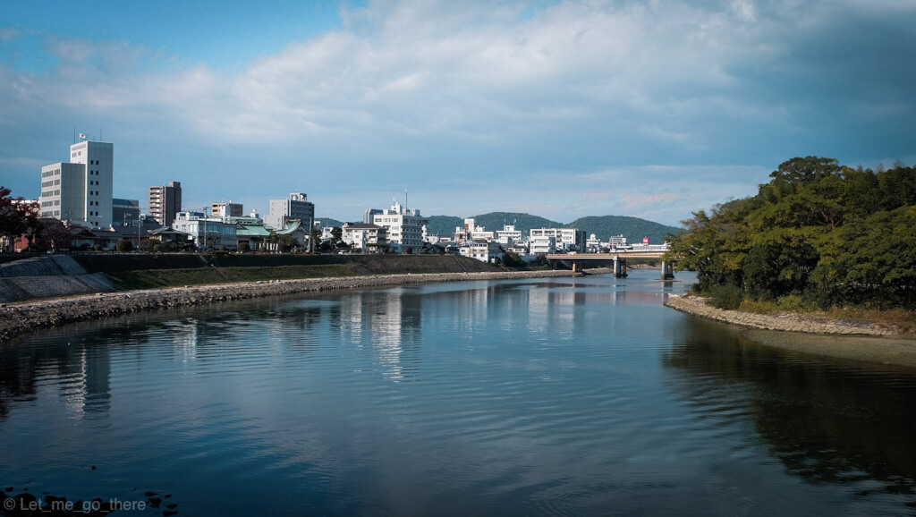 From Osaka to Takamatsu ตอนเที่ยวโอคายาม่า นั่งรถไฟหลงไปทาคามัตสึ เดินเล่นยามดึกที่โดทงโบริ