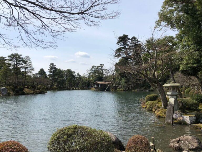 Kanazawa เมืองศิลปิน สวนเค็นโระคุเอ็น ปราสาทคาซานาว่า และคาเฟ่ย่านโอมิโช ที่มีอีกชื่อว่า ‘ซีแอตเติ้ลเจแปน’