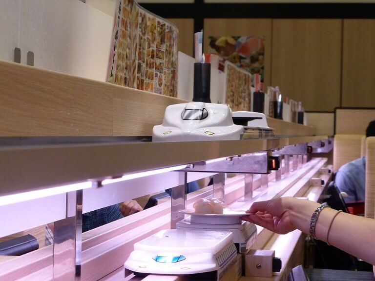 ถูกแต่อร่อย มีจริง 3 ร้านซูชิ แค่ 100 เยนที่ญี่ปุ่น