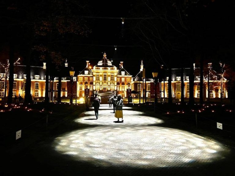 ค่ำคืนคริสมาสต์นี้ที่อาณาจักรแห่งแสง… Huis Ten Bosch (เฮาส์เทนบอช) !